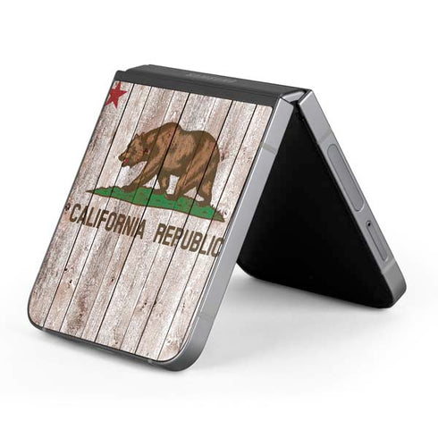 California Flag Dark Wood Galaxy Z Flip6 Skin